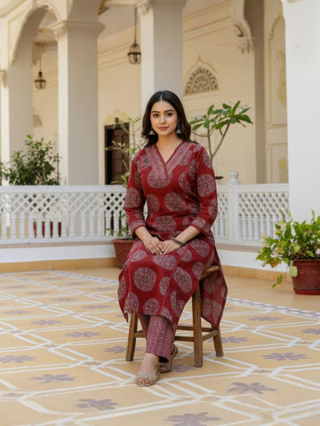 Maroon Printed Rayon Blend Straight Kurta With Pant